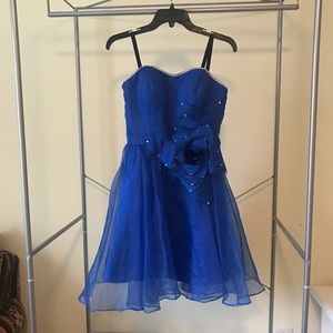 Royal blue short prom or formal dress